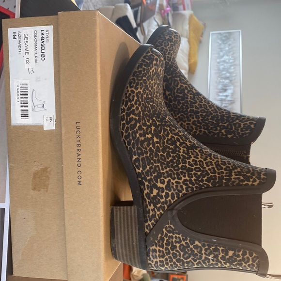 lucky brand rubber booties